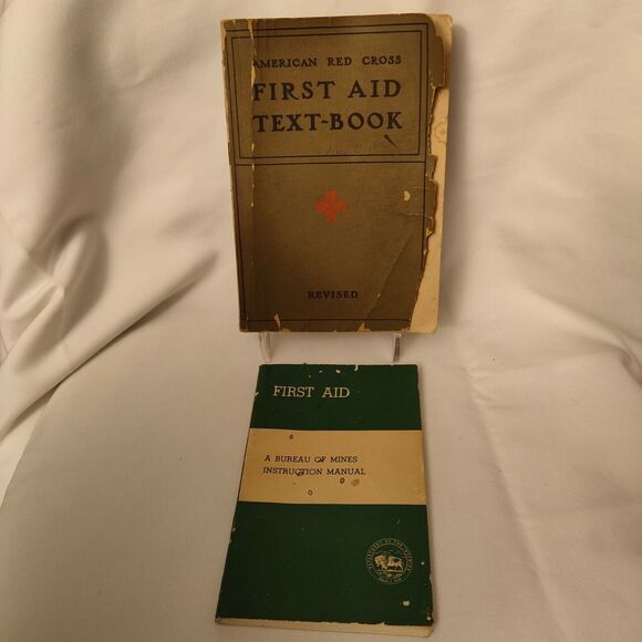 1953 FIRST AID-A BUREAU OF MINES INSTUCTION MANUAL BOOK & ARC 1940 First Aid bk - Picture 1 of 8